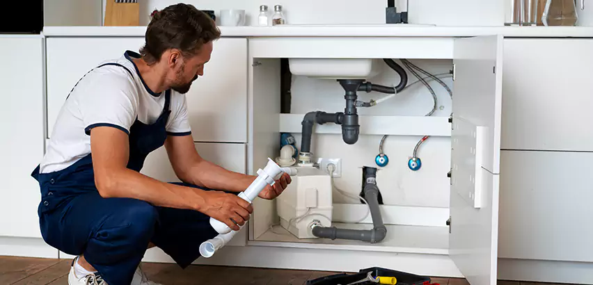 Plumbers for Frozen Pipes in Merrick
